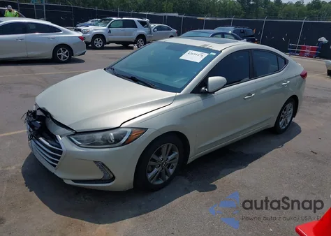 2017 Hyundai Elantra Value Edition z USA, uszkodzony, nr VIN 5NPD84LF5HH145597